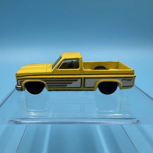 Hot Wheels ’83 Chevy Silverado Yellow 2014 HW Off-Road Loose Used Vintage Truck