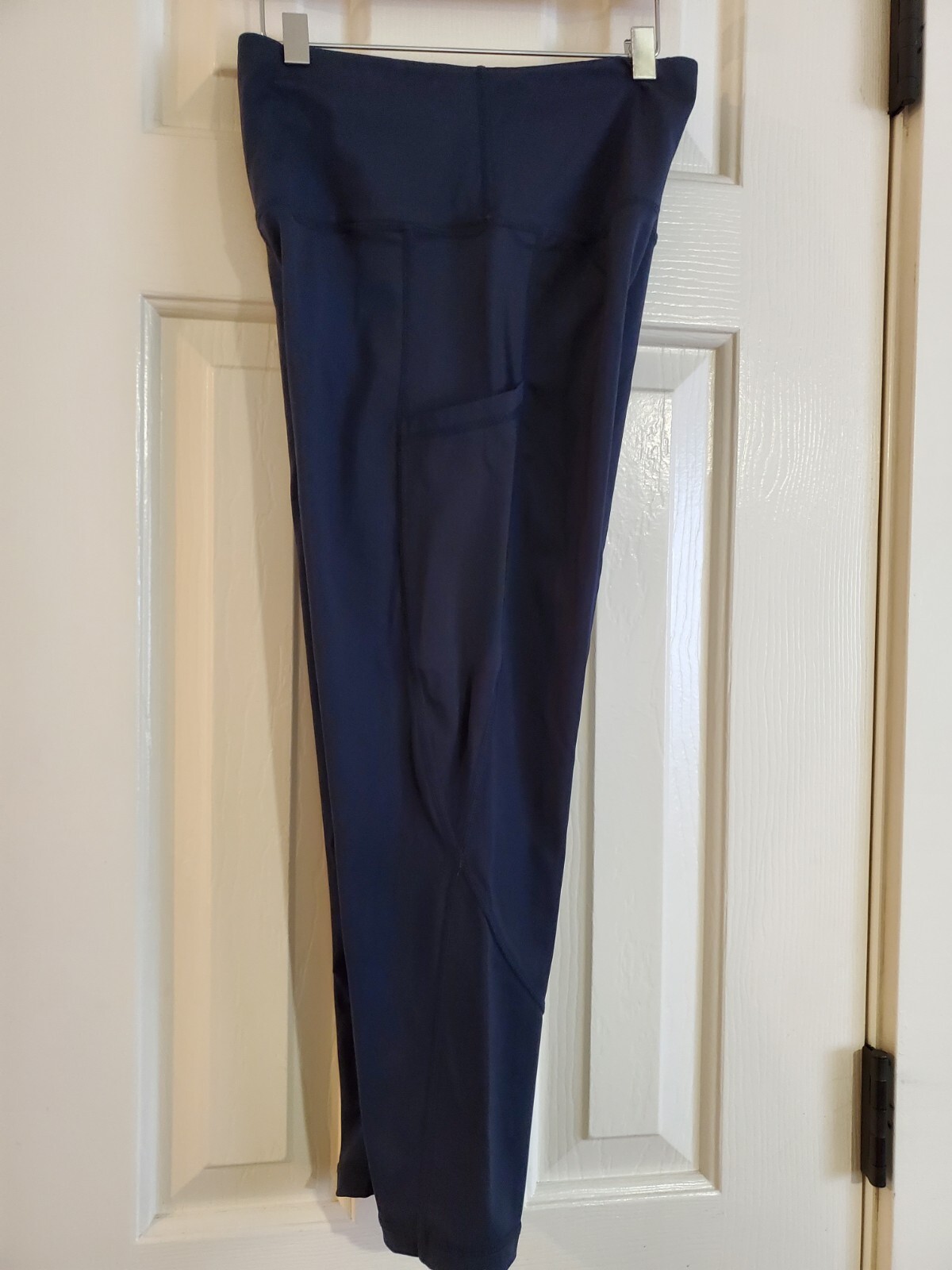 Ouges Women's Black Capri Leggings With Pockets - image 3