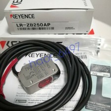 1PC New Keyence LR-ZB250AP Laser Sensor In Bo...