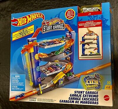 Hot Wheels City Stunt Garage Play Set