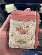 🌺NEW COACH Zip Card Case Wallet Signature🌺Floral Print🌼Sand🌷Pink CAU45