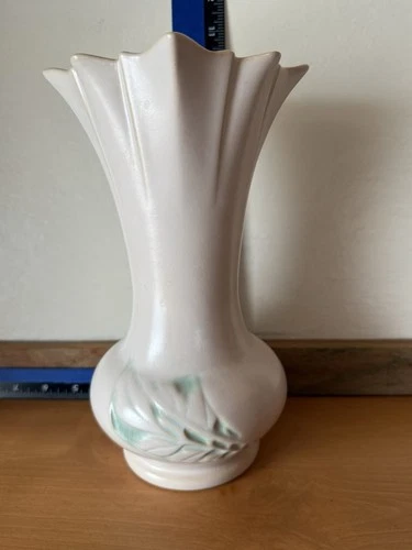 VTG Roseville Pottery Vase Silhouette 786-9 Ivory w Green Leaves Art Deco