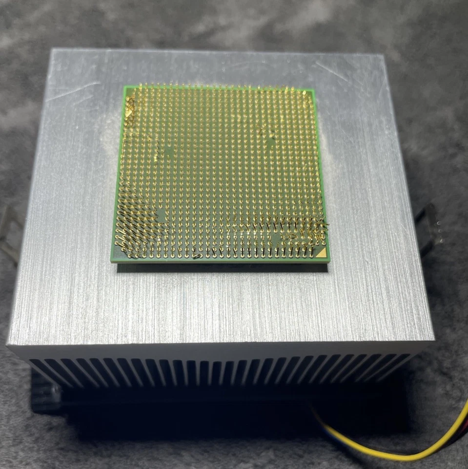 AV-Z7UB01B001-1409 正品 AMD 库存 CPU 冷却器 罕见 HTF 按原样 — 第 3/4 张图片