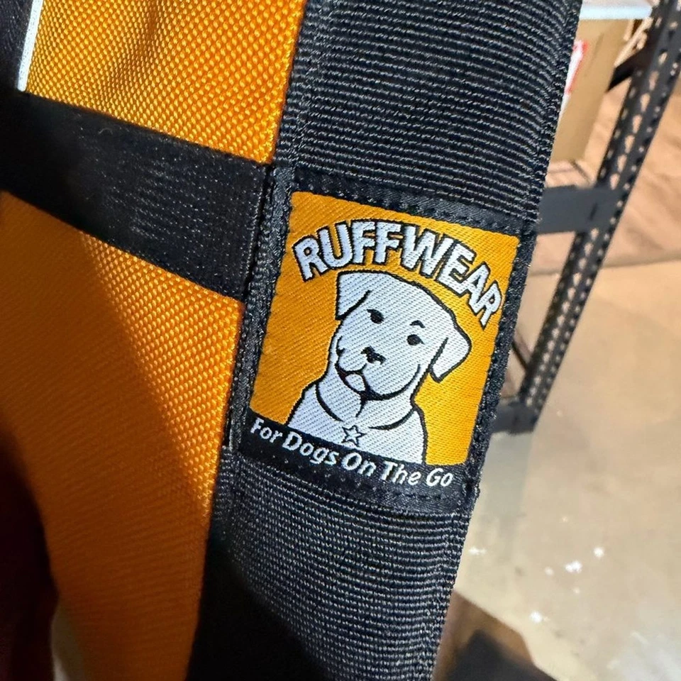 Спасательный жилет для собак RuffWear черный и оранжевый - Изображение 4 из 4