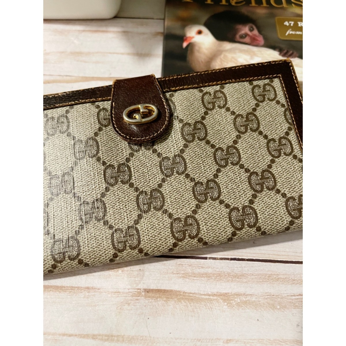 Gucci Authentic Vintage Wallet/Clutch Leather Snap Closure Gucci Authentic Vintage Wallet/Clutch Leather Snap Closure
