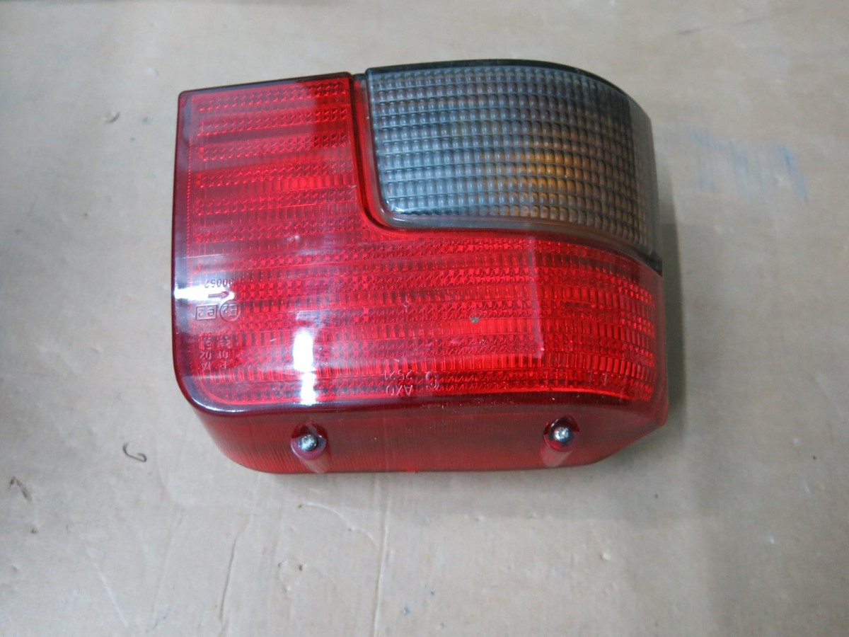 Peugeot 205 Left Tailight Complete - Feu Complet Gauche - 635082