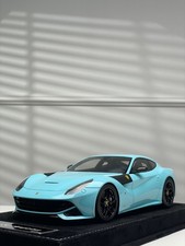Ferrari F12 Berlinetta (Baby Blue) [Henson&Heaven] scala 1/18