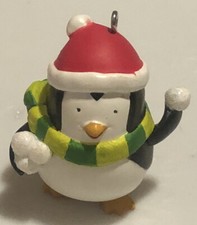 Hallmark Penguin In Scarf Christmas Decoration Ornament Small XM1