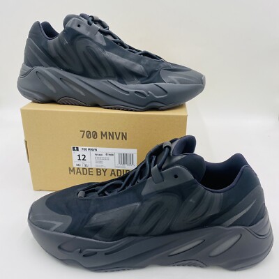 adidas yeezy boost 700 triple black