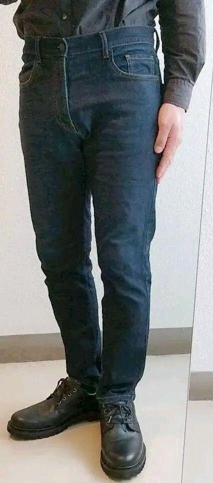 UNIQLO Skinny Fit Jeans Men's Size M Waist 76-84cm 29-33inches