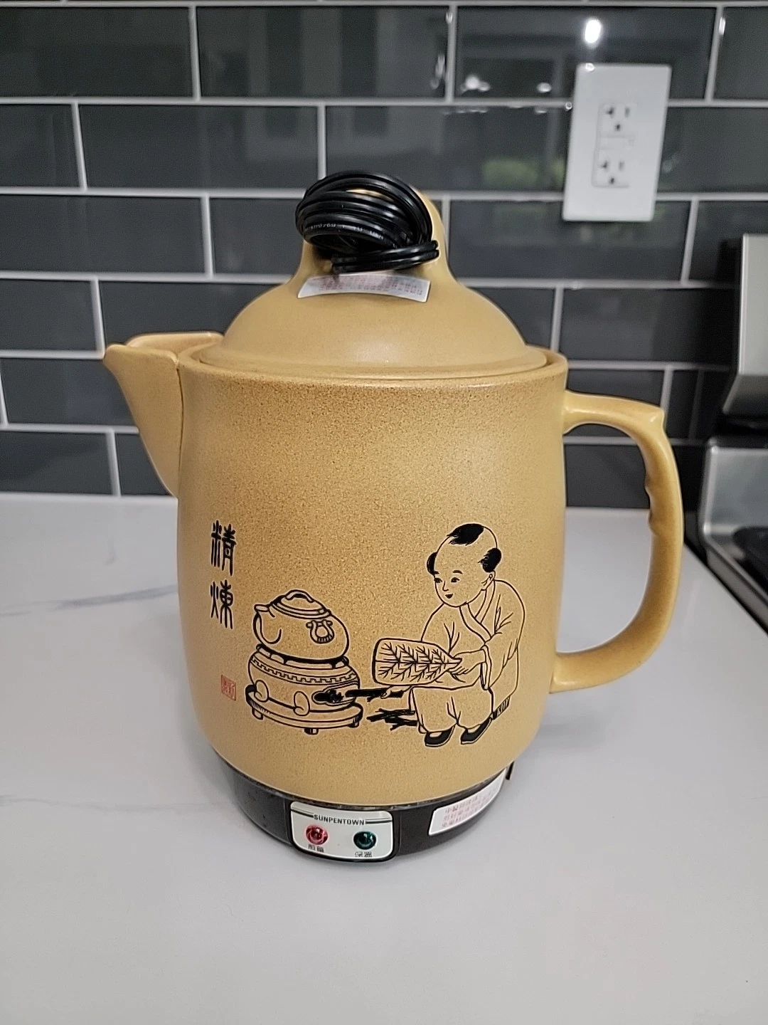 Sunpentown Electric Kettle Stew Pot 3.2 L - Cleaned, Tested Tea Ramen