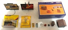HO Scale Model Railroad Lot of Buildings, Bilboards, phone booths, bus stop