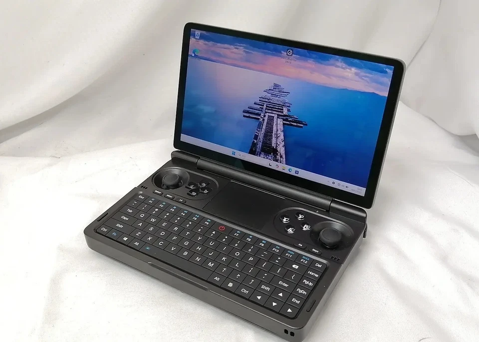 [US Tax Included] GPD WIN Mini 7840U 32GB RAM 512GB PC Used - Image 2 of 4