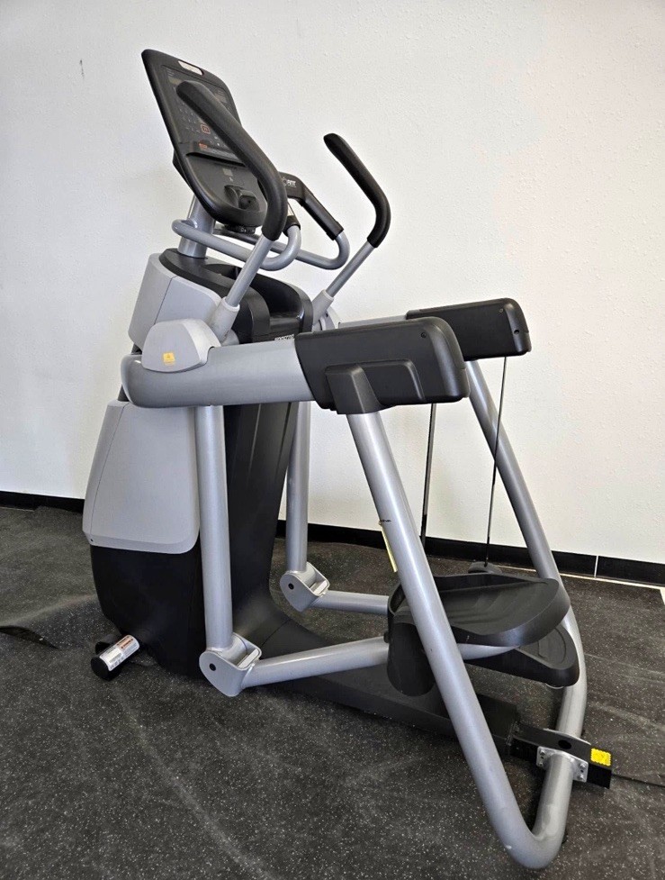 Precor AMT 700 Line Adaptive Motion Trainer Elliptical/ Stepper