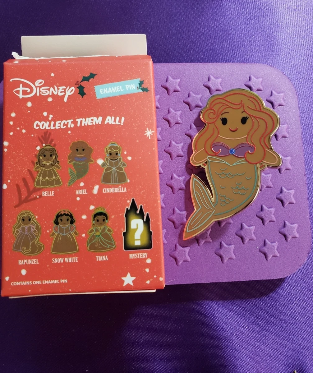 3428.昔の海外ディズニーワールド サンタピンリストクリスマス