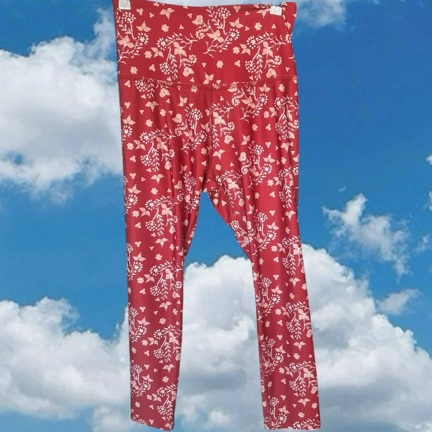 beyond-yoga high waisted capri batik blooms leggings