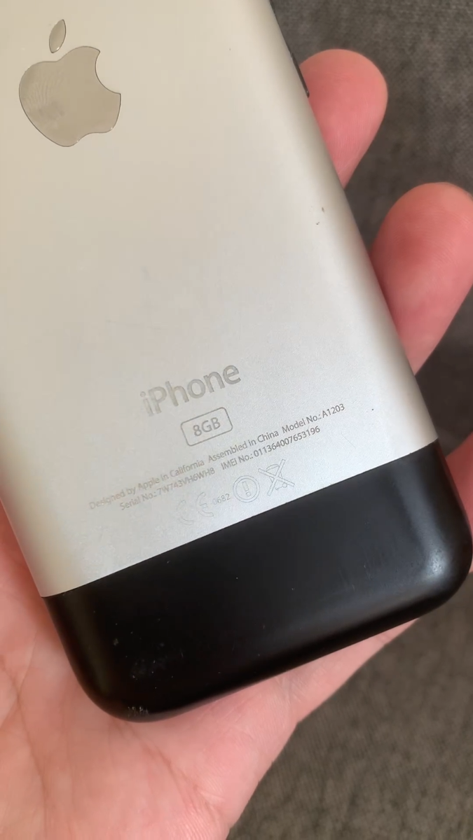 Apple iphone2g(第1世代、初代アイフォン) 本体IOS1.0初期 Apple iphone2g(第1世代、初代アイフォン) 本体IOS1.0初期 Apple