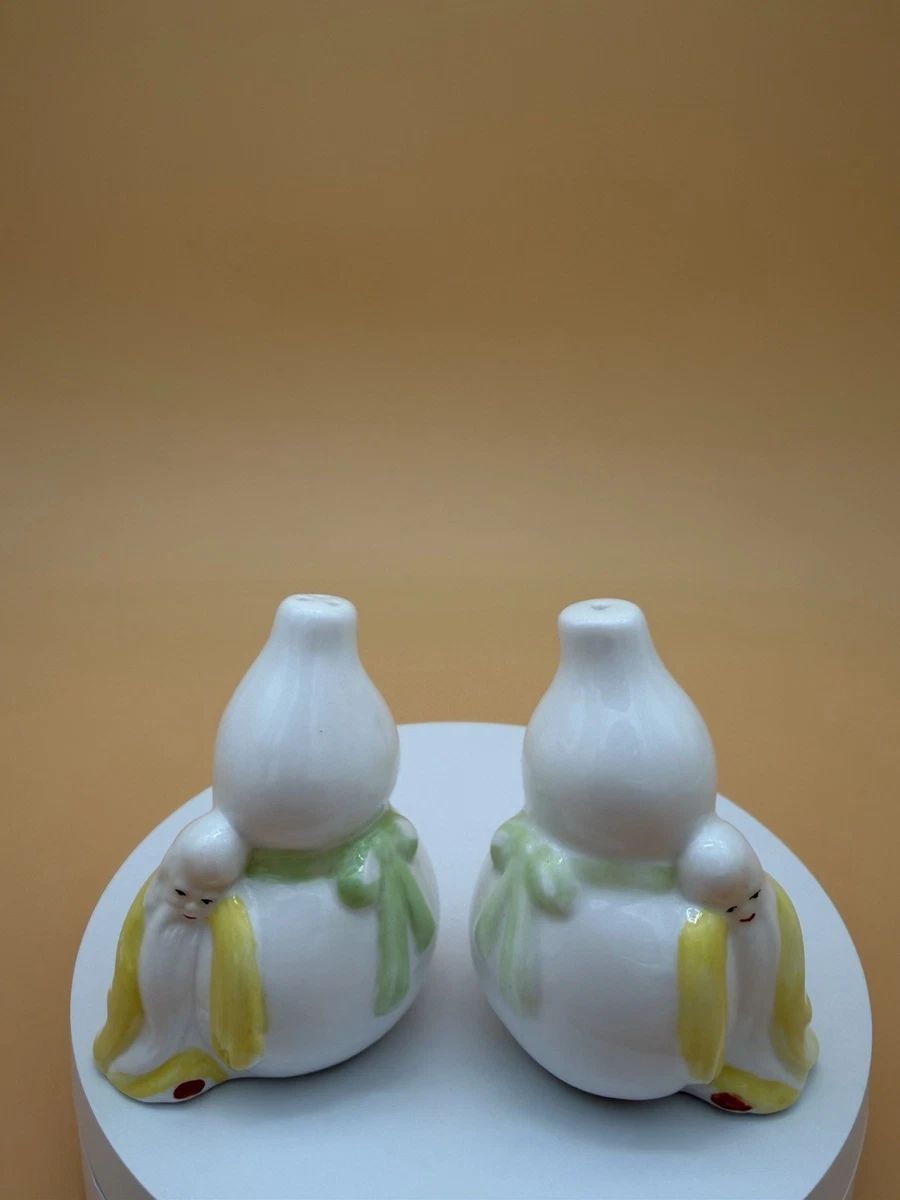 Chinese SALT Indiana Collectible Decorative SALT & Pepper Shakers