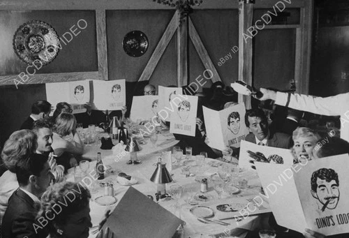 8b20-17797 Dean Martin and friends eat at Dino's Lodge 8b20-17797 8b20-17797