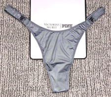 Victoria's Secret Muy Sexy Nuevo Con Etiquetas Grande Gris Dispersión Brillo Correa Tanga Panty Bling