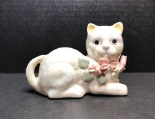 Kitty Figure Vintage Ceramic Cat Collection Collectible Unmarked