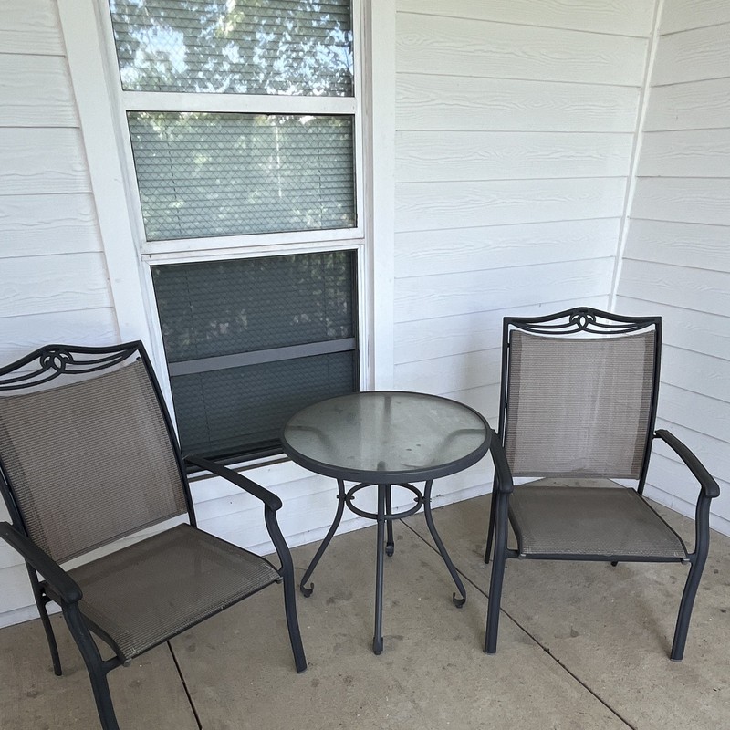 3-Piece Patio Bistro Set Round Clear Glass Table 2 Mesh Armrest Chairs