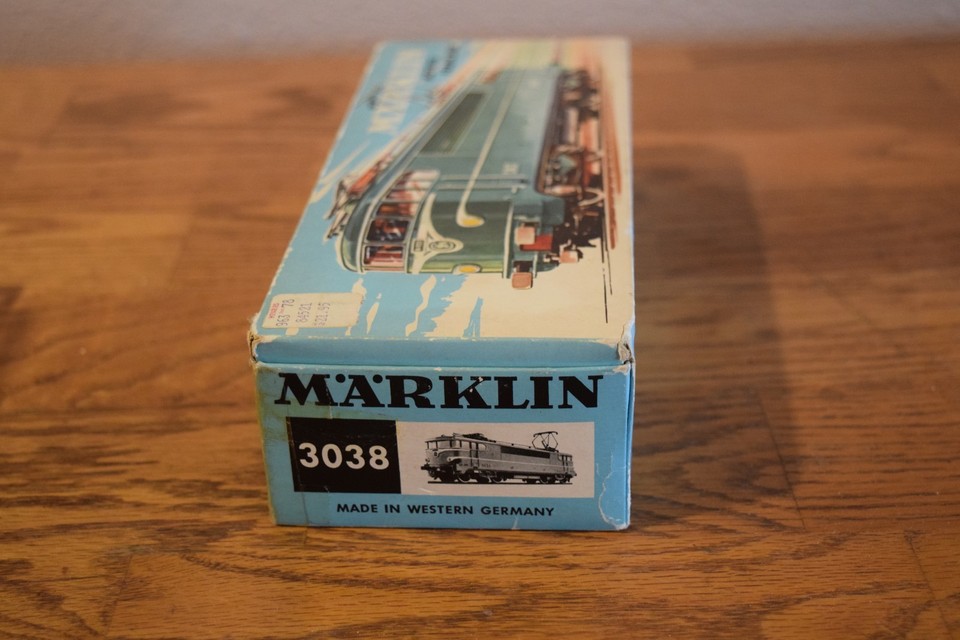 Lot 323 - A MARKLIN HAMO 8388 HO gauge 2-rail DC Dutch