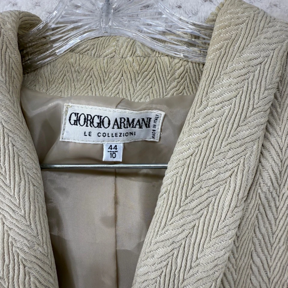 Винтажный блейзер Giorgio Armani Le Collezioni бежевый текстурированная елочка Италия 10 - Изображение 2 из 4