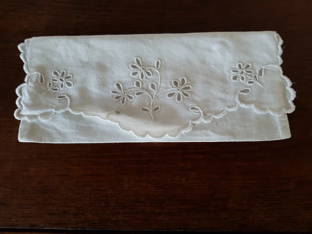 Lot De 4 Sets De Table Vintage Avec Serviettes - Motif Rose Brodé, 100% Coton, Blanc