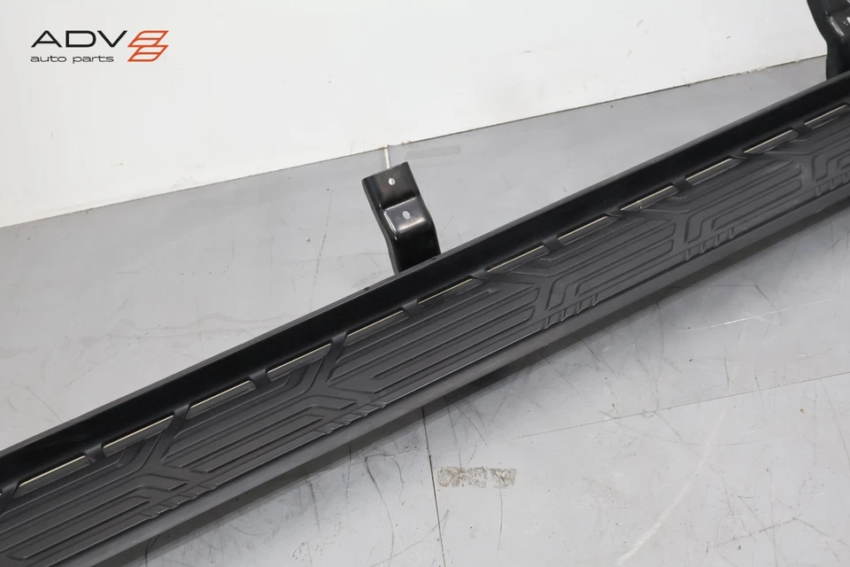 Nissan Armada 2018-2024 lado del pasajero derecho estribo barra Nerf estribo OEM Foto 3 de 4