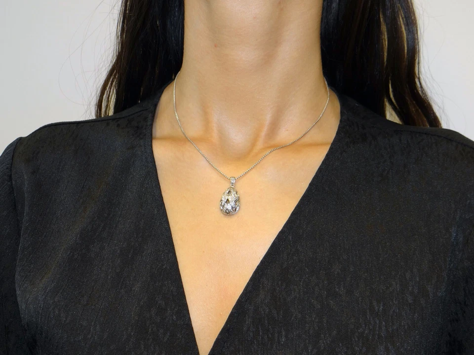 Collar colgante de cadena clásico pavé lágrima diamantes plata esterlina John Hardy Foto 2 de 4