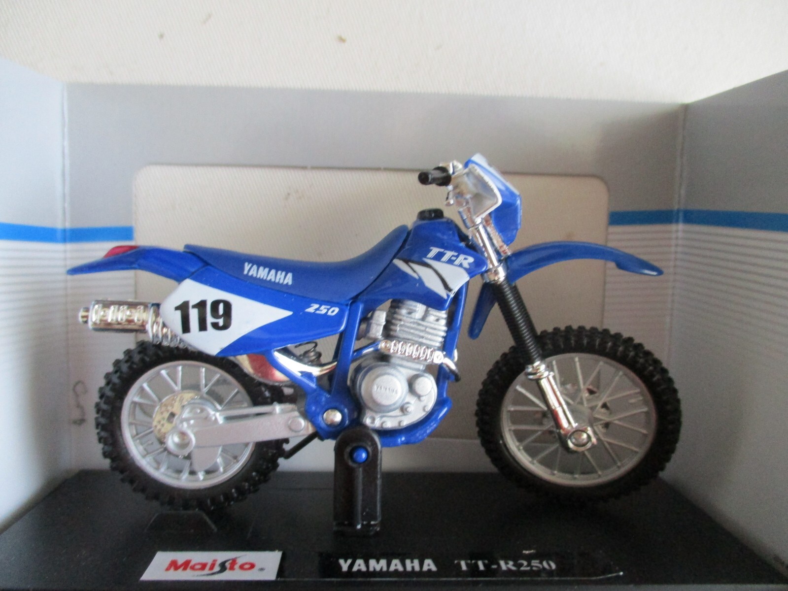 Maisto Moto Yamaha TTR 250 escala 1/18 - Arte em Miniaturas