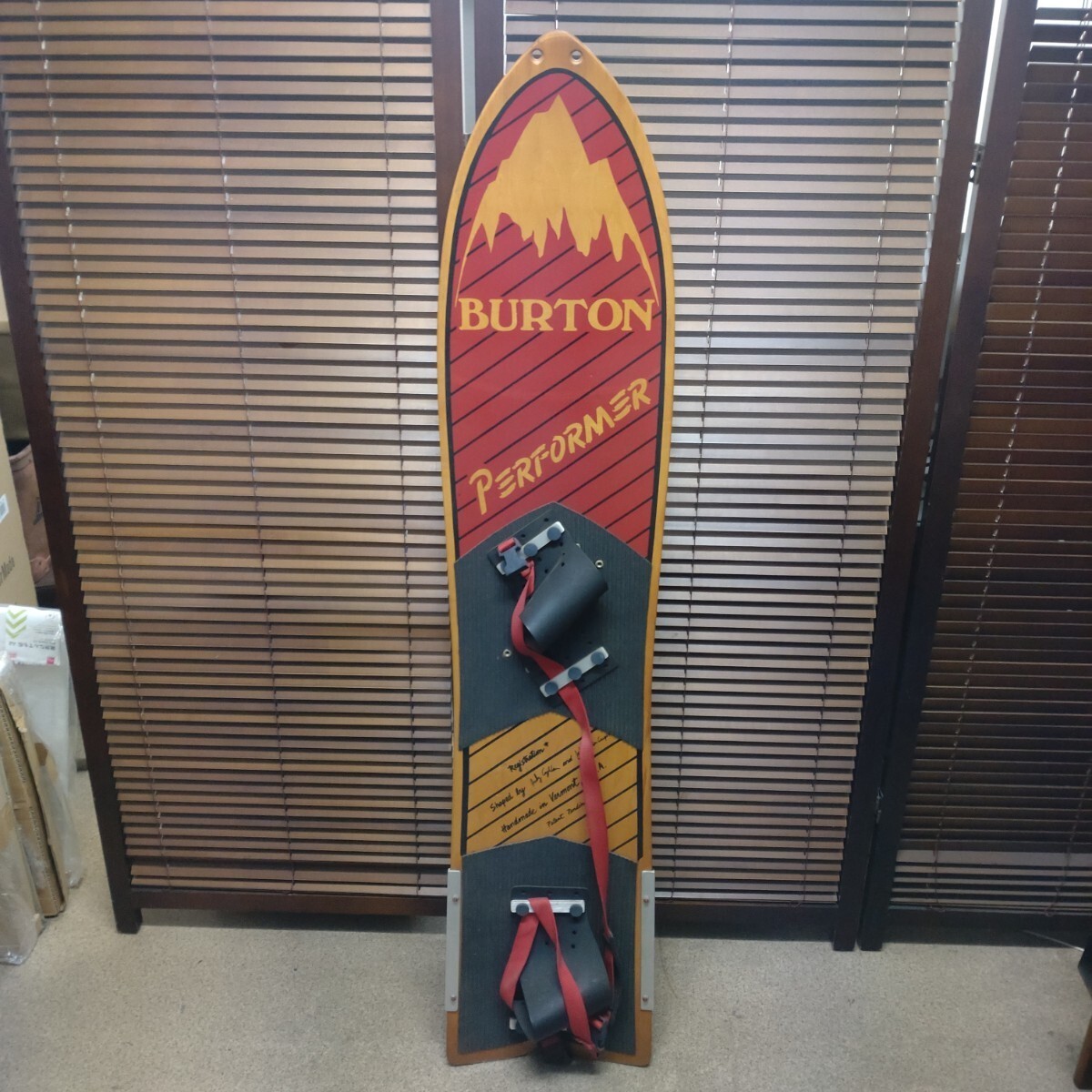 スノーボード Burton Performer(1983) Vintage Burton Performer Experimental Series Snowboard
