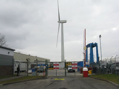Foto 12x8 FMC Technologies Windkraftanlage Dunfermline bei Pitreavie Business c2013
