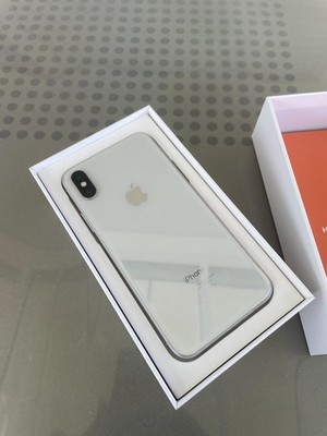 Apple iPhone X - 64GB - Silber (Ohne Simlock)