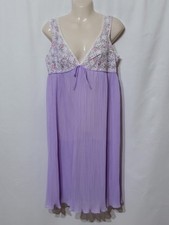 VINTAGE WOMEN'S ACCORDION PLEATED LAVENDR NIGHTGOWN MEDIUM ILGWU STAMP USA EUC