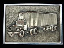 PH15165 VINTAGE 1970s  18-WHEEL SEMI-TRUCK  TRUCK DRIVER COMMEMORATIVE BUCKLE