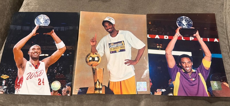 Kobe Bryant 8x10 Unsigned Photo 2000 Finals Trophy Lakers
