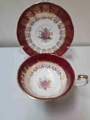 Queens Bone China England Tasse & Untertasse Monarch Rot Weiß Gold & Blumen.