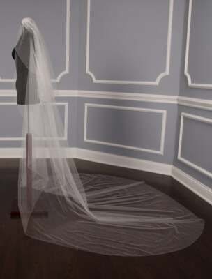 JENNIFER LEIGH Bridal Veil Ivory Chapel Length Crystals  display picture 2