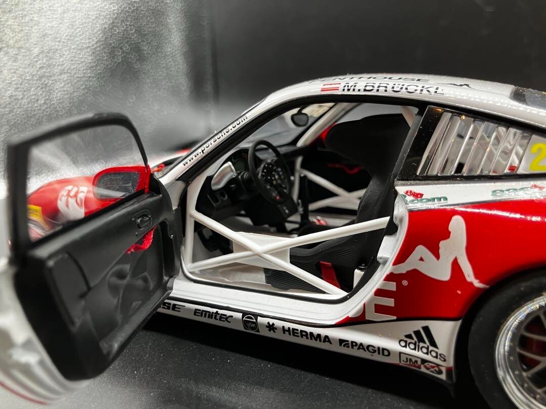 1/18 AUTOart Porsche 911 997 GT3 CUP 2007 Red From Japan 1/18 AUTOart Porsche 911 997 GT3 CUP 2007 Red From Japan