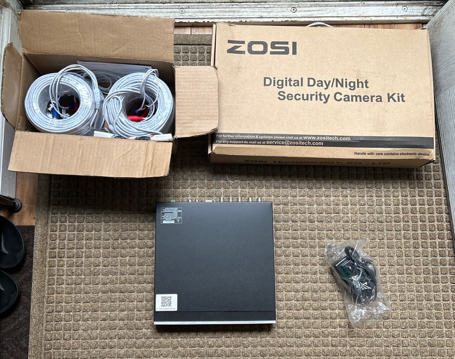 Zosi 3K Lite 4-Camera Home Security System with 8CH DVR and 1TB Hard Drive-image