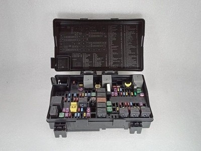2018-2022 Jeep Grand Cherokee Engine Fuse Box Assembly OEM