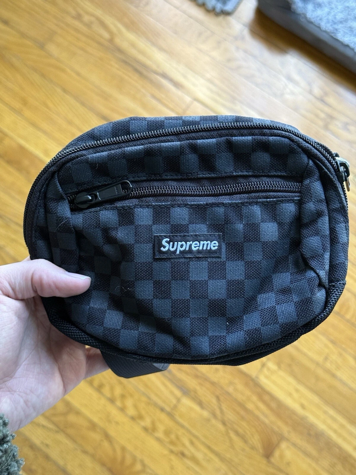 Sac bandoulière Supreme noir à carreaux damier avec sangle (FW11)