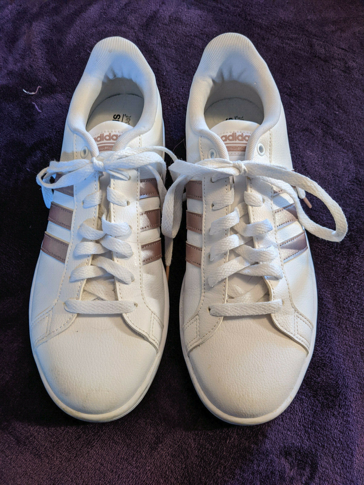 Adidas sneakers, Men’s size 10, Ortholite Float, white silver stripes, used Adidas sneakers, Men’s size 10, Ortholite Float, white silver stripes, used