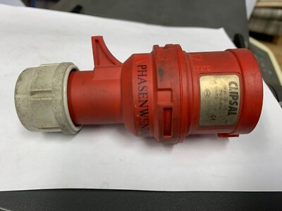 3PHASEN 415VOLT 16AMP 3PIN & ERDUNGSSTECKER SPRITZWASSERGESCHÜTZT IP44 CLIPSAL
