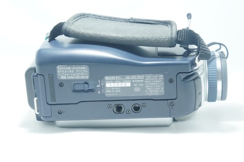 Near Mint Sony Digital Handycam DCR-TRV18 MiniDV Camcorder Cord Works - Picture 10 of 10