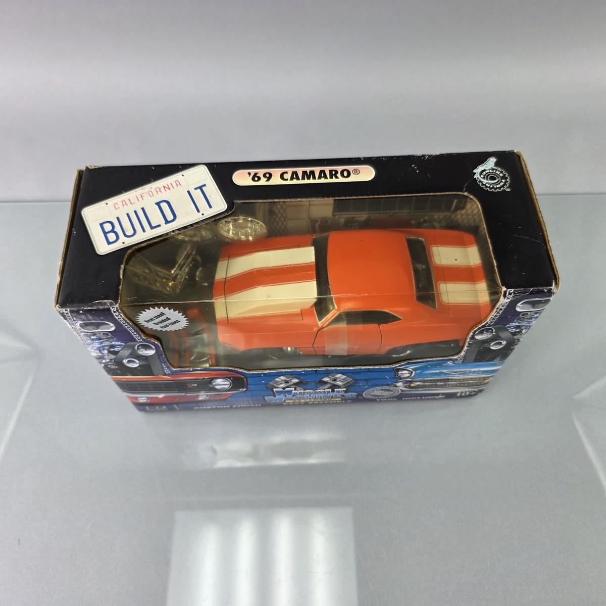 Muscle Machines '69 Camaro Z28 Build It 1:24 Model Kit Orange