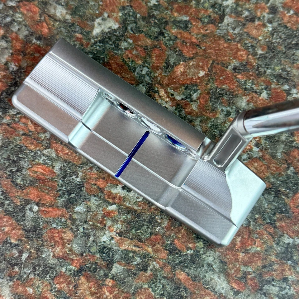 Scotty Cameron Studio Style Newport 2.5 Plus Red/Wht/Blue Paint 34"/360g Lefty - Image 4 of 4