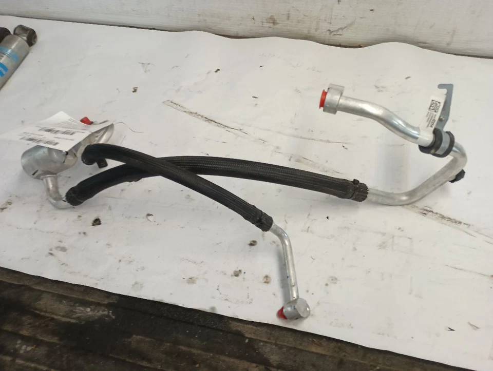 GM 26390358 AC Compressor Hose 2024-2025 Chevrolet Traverse 2.5L 12163322 - Image 4 of 4